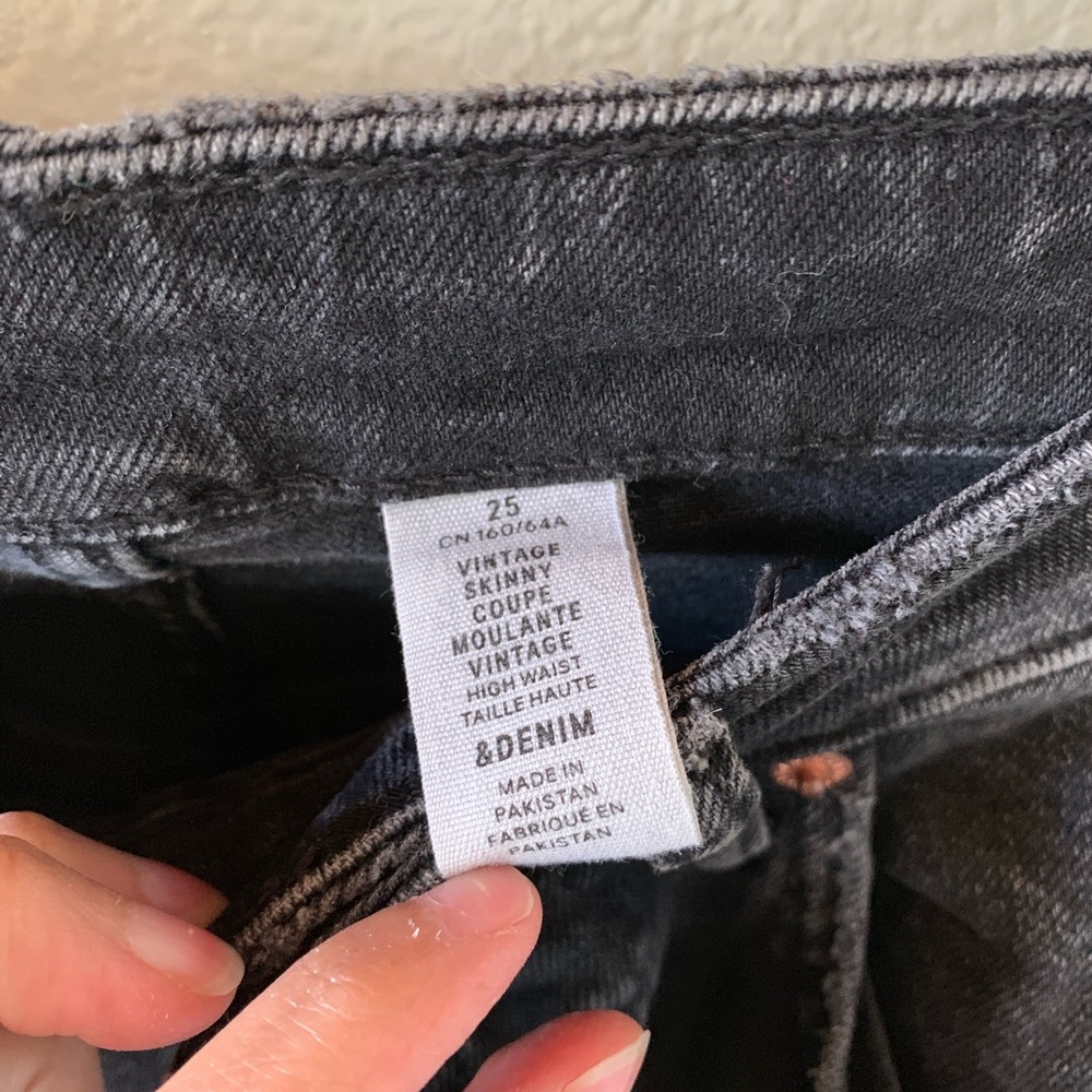H&M Black Ripped High Rise Jeans Size 25 - Picture 2 of 3